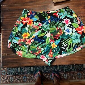 Show Me Your MuMu Floral Shorts Size Medium